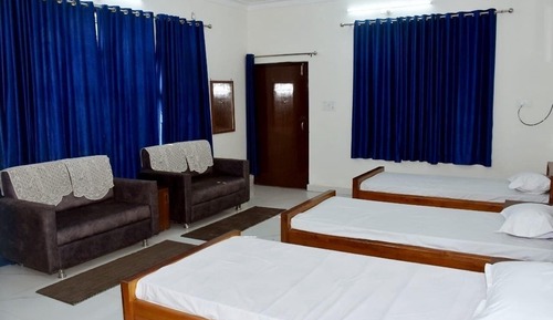Deluxe Triple Room, City View