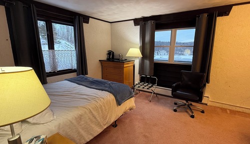 Standard Room, 1 Queen Bed