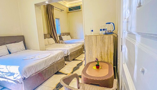 Family Studio, Private Bathroom