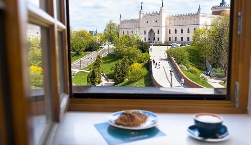 Comfort Suite, City View