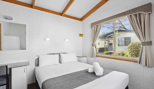 Standard Balcony 2 Bedroom Cabin