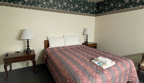 Comfort Room, City View