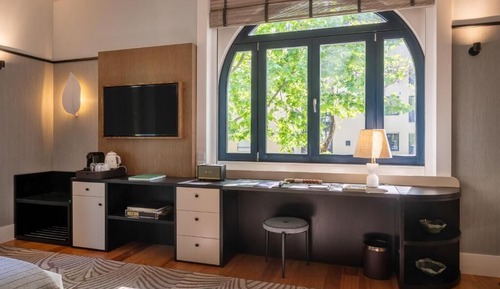 Deluxe Studio Suite