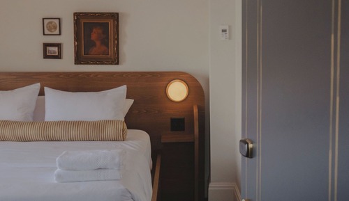 Basic Room, 1 Queen Bed