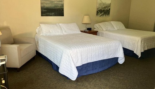 Standard Double Room, 2 Queen Beds