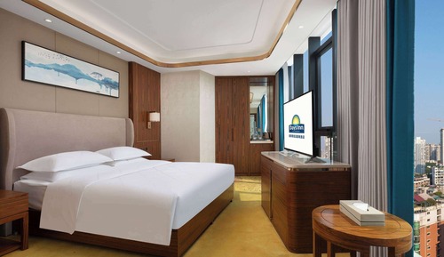 Room, 1 King Bed, Non Smoking, City View