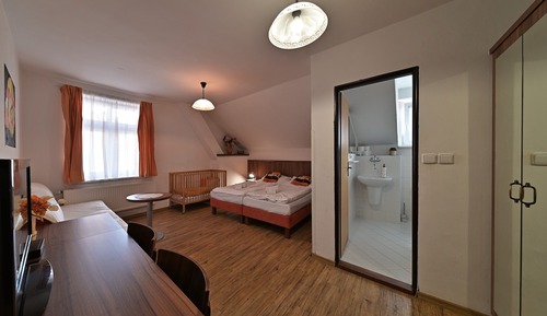Classic Quadruple Room