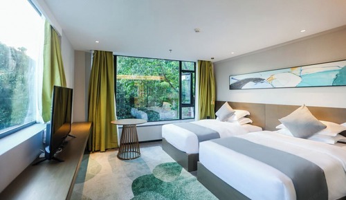 Luxury Twin Room, Canal View