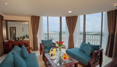 Luxury Suite, City View
