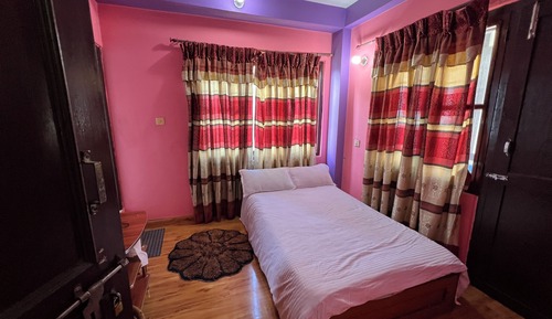 Single Room, Balcony