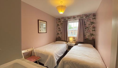 Ivy Cottage (No3)