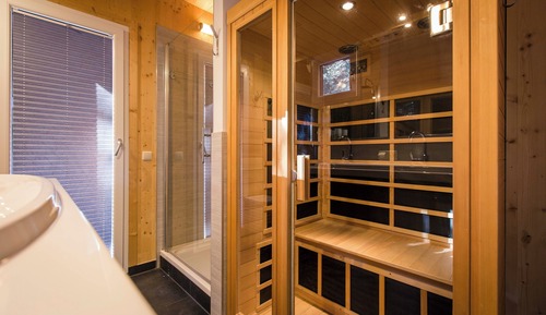 Ferienhaus # 24 mit IR-Sauna & Whirlwanne