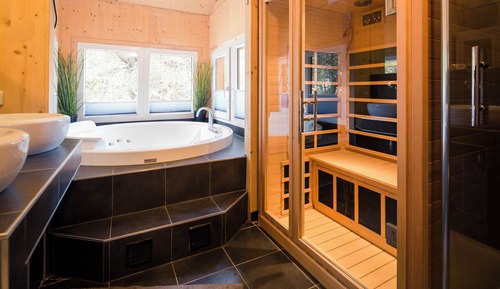 Ferienhaus # 23 mit IR-Sauna & Whirlpool innen