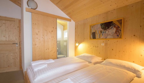 Ferienhaus # 17 mit IR-Sauna, Whirlpool innen & Whirlpool außen
