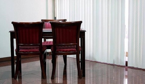 Comfort Room, City View