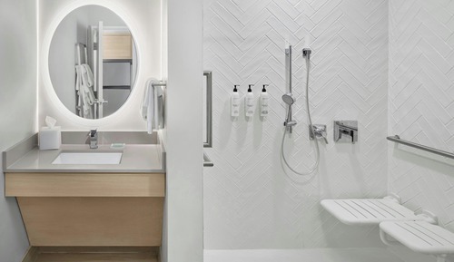 Studio Suite, 2 Queen Beds (Mobility/Hearing Access, Roll-In Shwr)