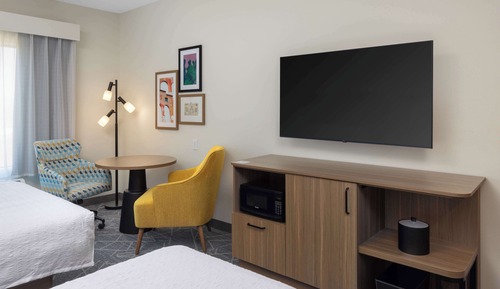Room, 2 Queen Beds, Accessible (Bathtub)