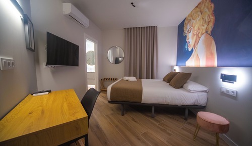 Design Double Room, 1 Queen Bed, Non Smoking, City View