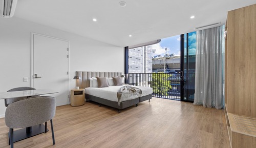 Studio, 1 King Bed