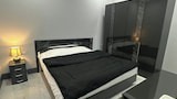 Basic Room Share Town House