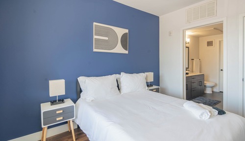 Luxury Apartment, 1 Queen Bed with Sofa bed, Non Smoking