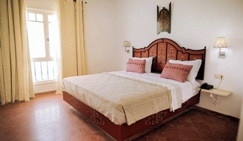Economy Twin Room, Pool View