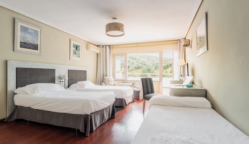 Standard Triple Room, Partial Lake View