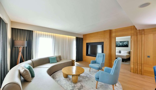 Presidential Suite, Partial Sea View