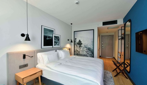 Standard Room, Partial Sea View
