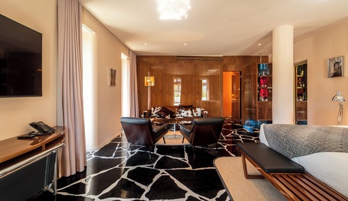 Exclusive Suite, City View