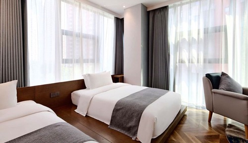 Comfort Triple Room, City View