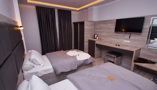 Comfort Double or Twin Room, Balcony, Courtyard View