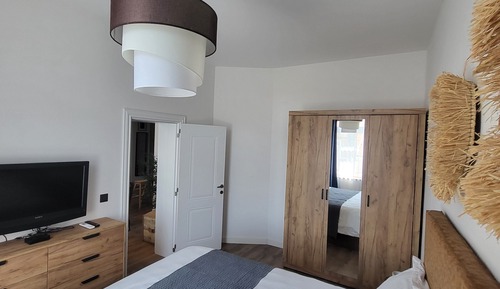 City Apartment, 1 King Bed with Sofa bed, Non Smoking, Private Bathroom
