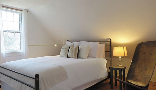 Suite 4: The White Room