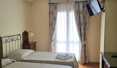 Classic Twin Room, Balcony, Mountain View