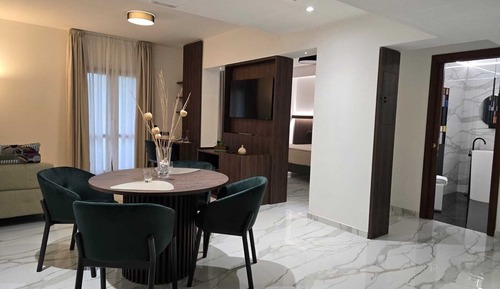 Suite, Balcony, Mountain View