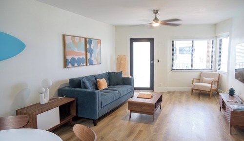 Suite, Partial Ocean View