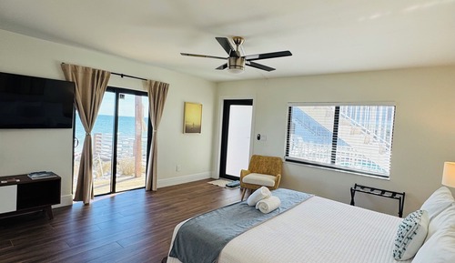 Luxury Studio, Partial Ocean View
