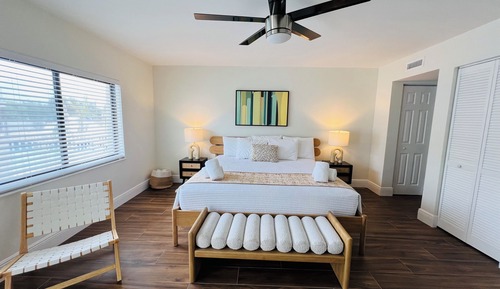 Suite, Pool View