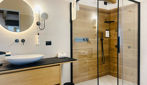 Exclusive Suite, Bathtub