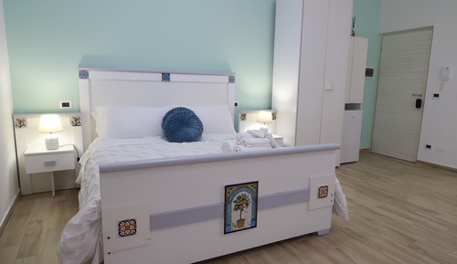 Emerella Luxury Family Suite Room 3