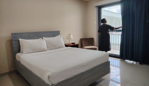 Deluxe Room, Balcony, Mountain View