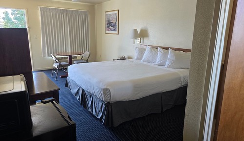 Standard Room, 1 King Bed, Non Smoking