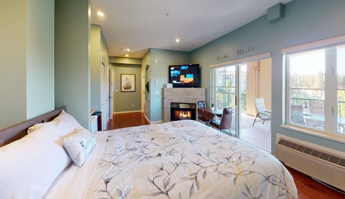 Superior Studio, Lakeside
