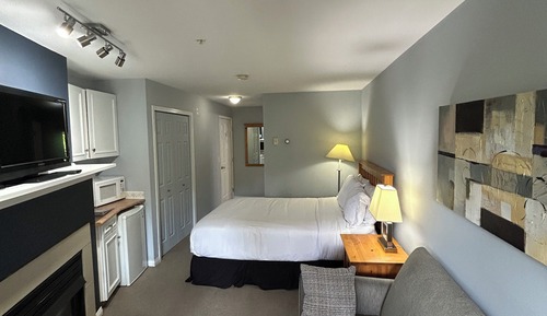 Standard Studio, Courtyard Area