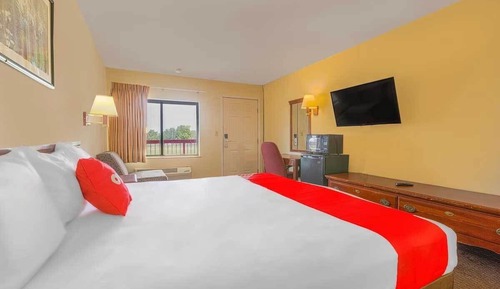 Standard Room, 1 King Bed