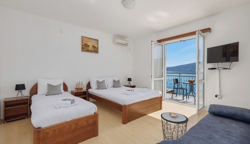 Panoramic Studio, Sea View