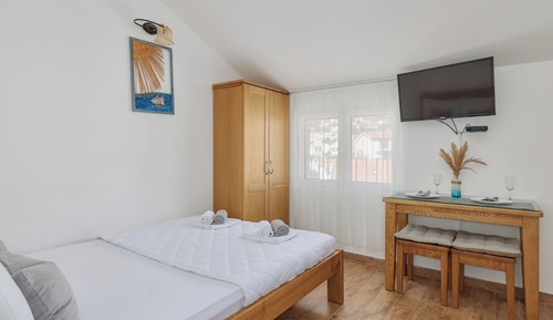 Standard Studio, 1 Queen Bed