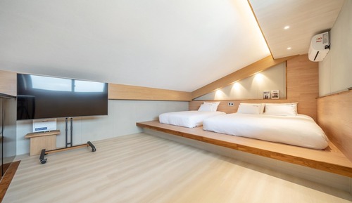 Basic Room, 1 Bedroom (Room 303)