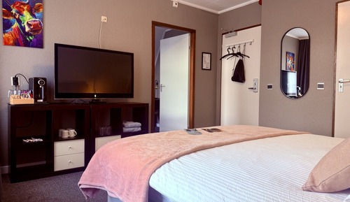 Comfort Quadruple Room, City View